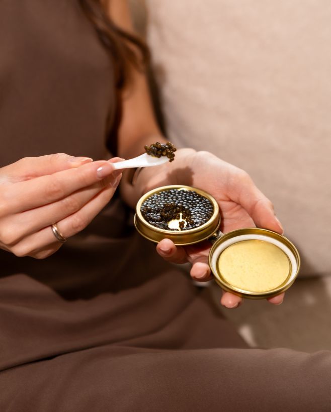 Amur kaviár - jemnost, která má hloubku. Čistá, lehce mořská chuť s hedvábnou texturou.⁠ Elegantní volba pro ty, kdo ocení...